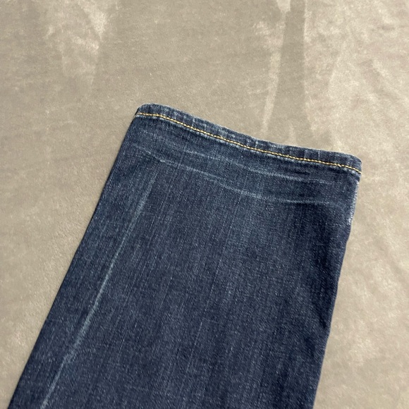 Seven7 Distressed Low Rise Bootcut Jeans! - Picture 4 of 9